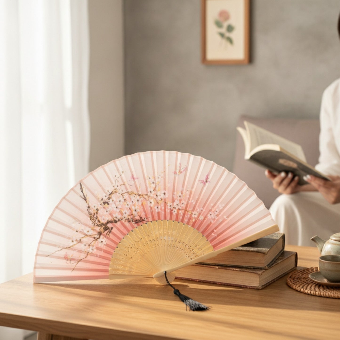Éventail Pliant Style Rétro Japonais pour Femme - Décoration & Cadeau Artisanal